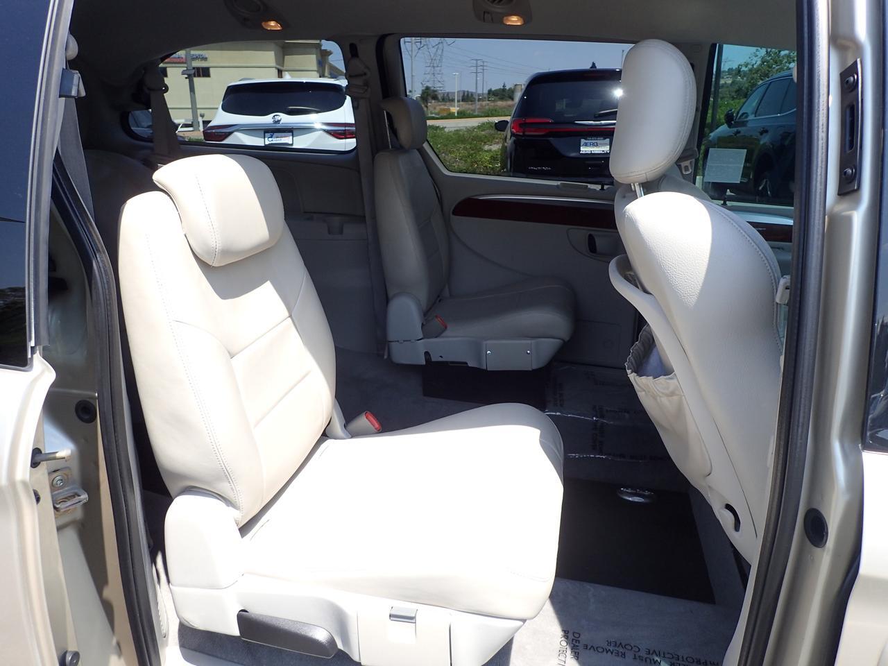 2007 Chrysler Town & Country Limited Anaheim CA