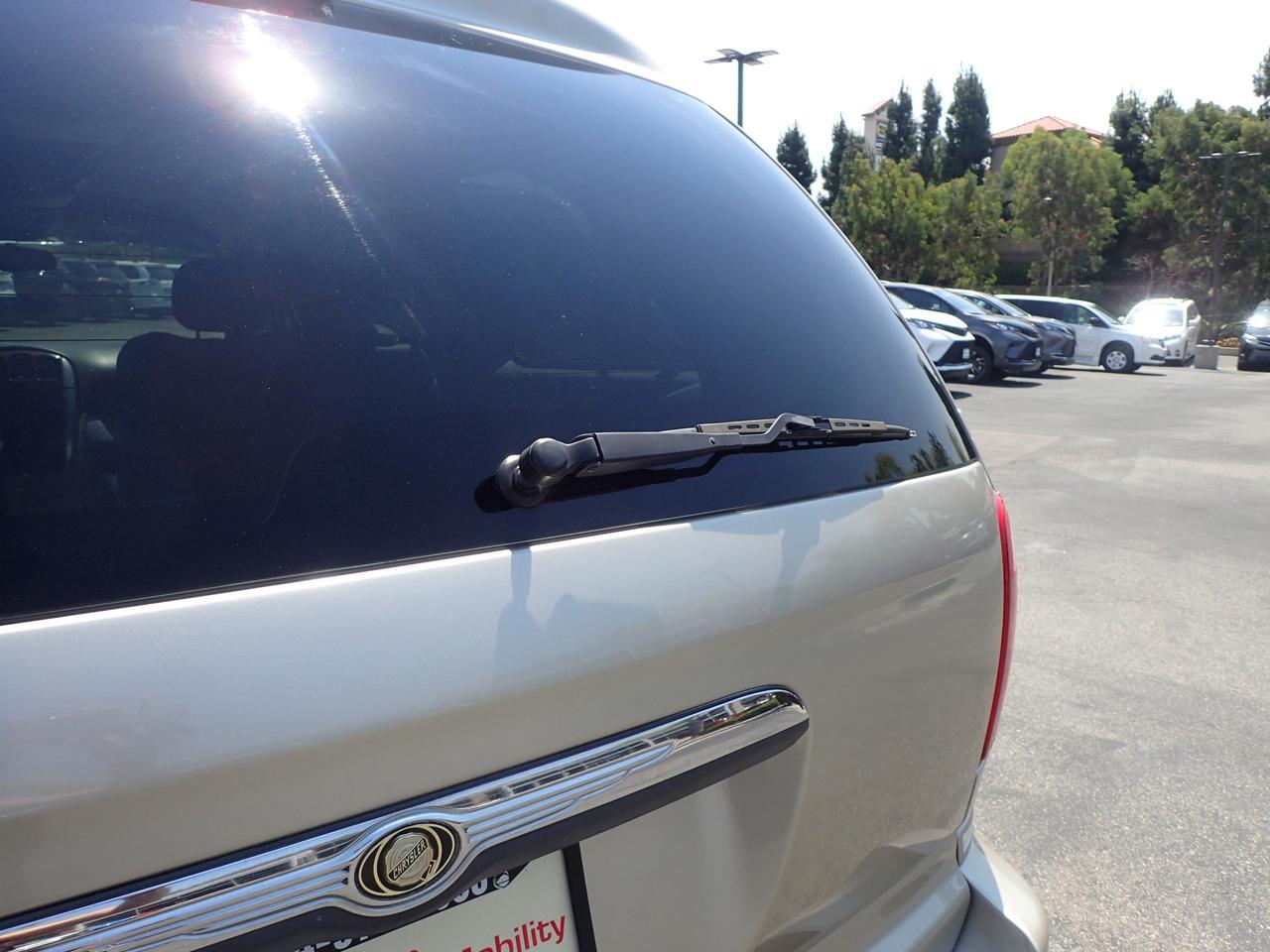 2007 Chrysler Town & Country Limited Anaheim CA