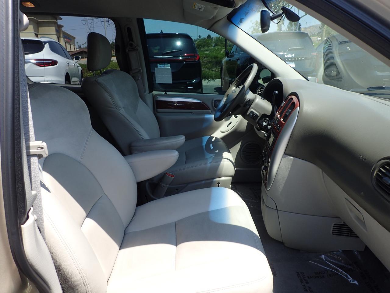 2007 Chrysler Town & Country Limited Anaheim CA