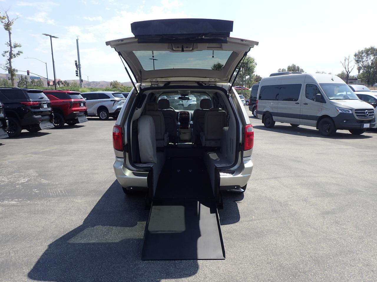 2007 Chrysler Town & Country Limited Anaheim CA