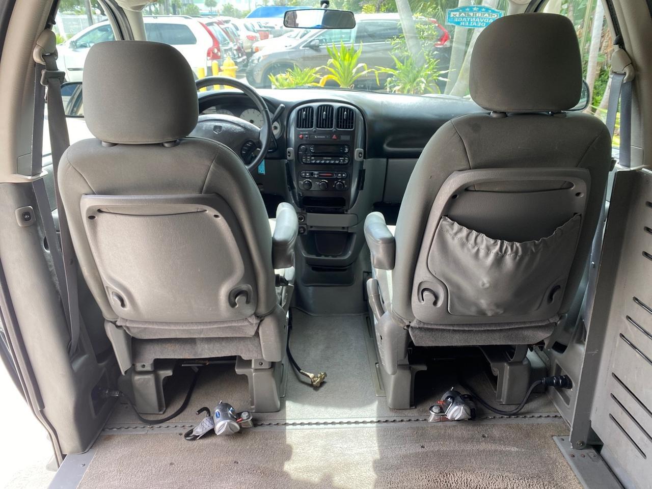 2007 Dodge Grand Caravan SXT Braun Entervan Pompano Beach FL