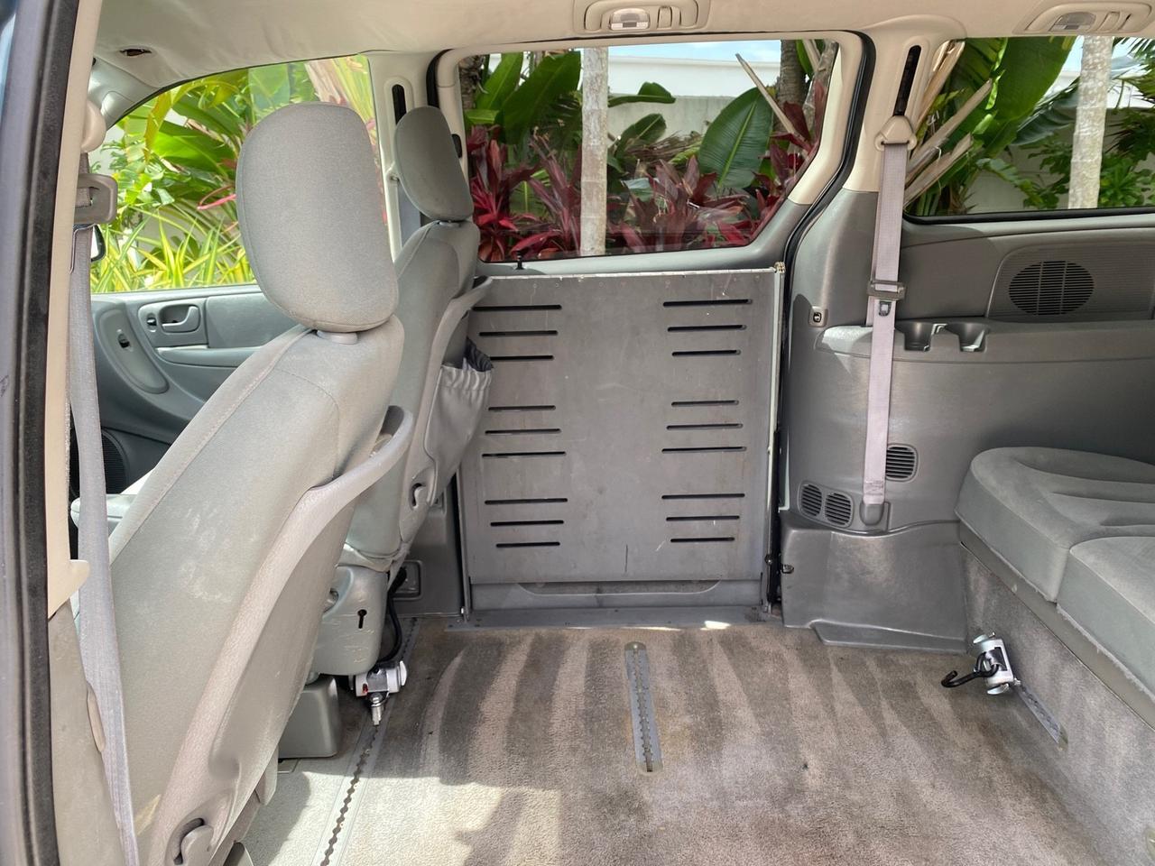 2007 Dodge Grand Caravan SXT Braun Entervan Pompano Beach FL