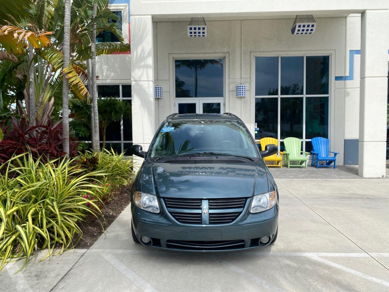 2007 Dodge Grand Caravan SXT Braun Entervan Pompano Beach FL