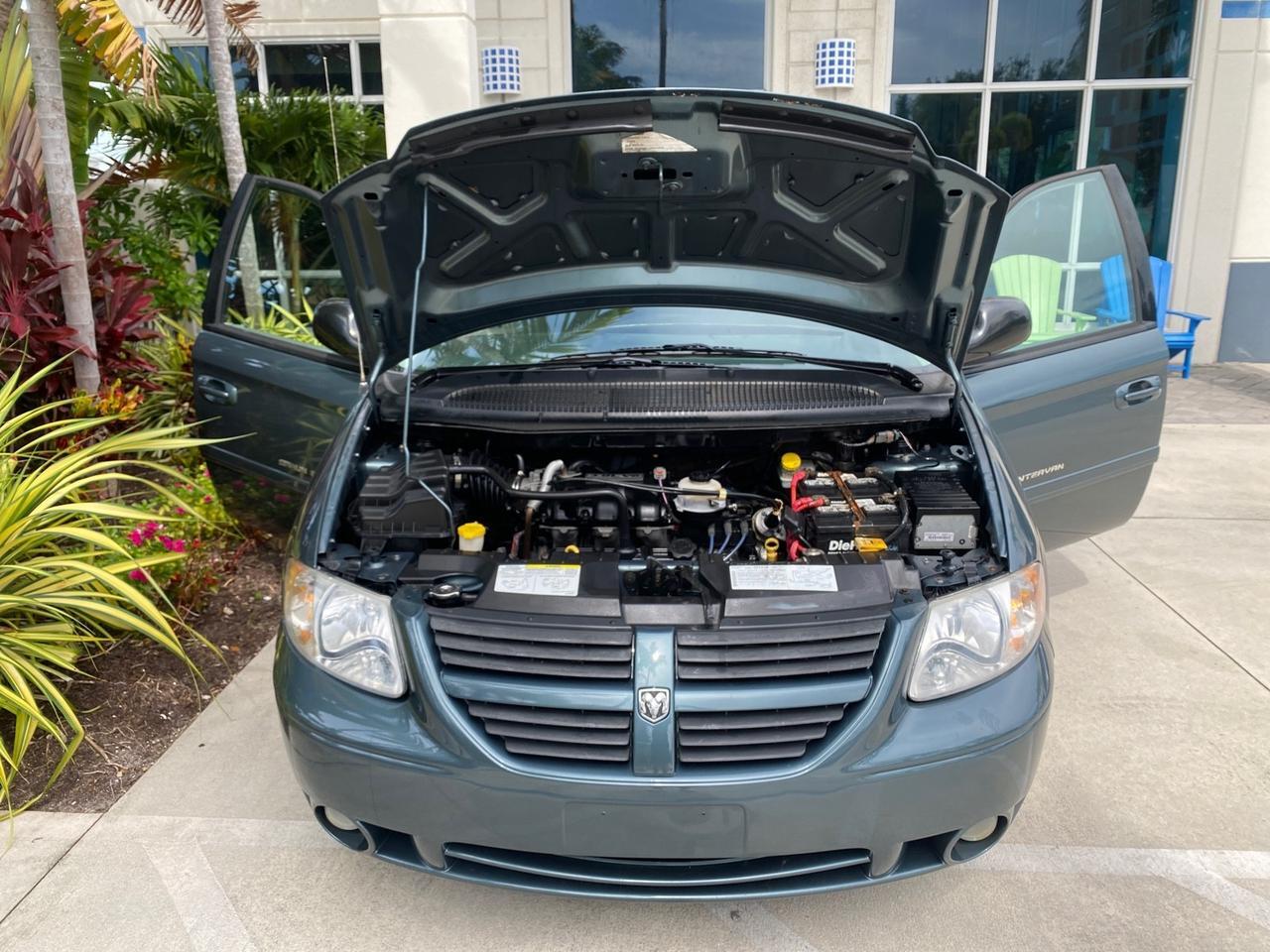 2007 Dodge Grand Caravan SXT Braun Entervan Pompano Beach FL