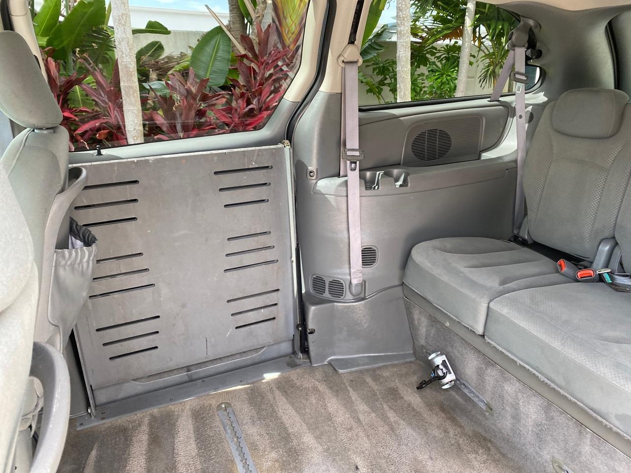 2007 Dodge Grand Caravan SXT Braun Entervan Pompano Beach FL