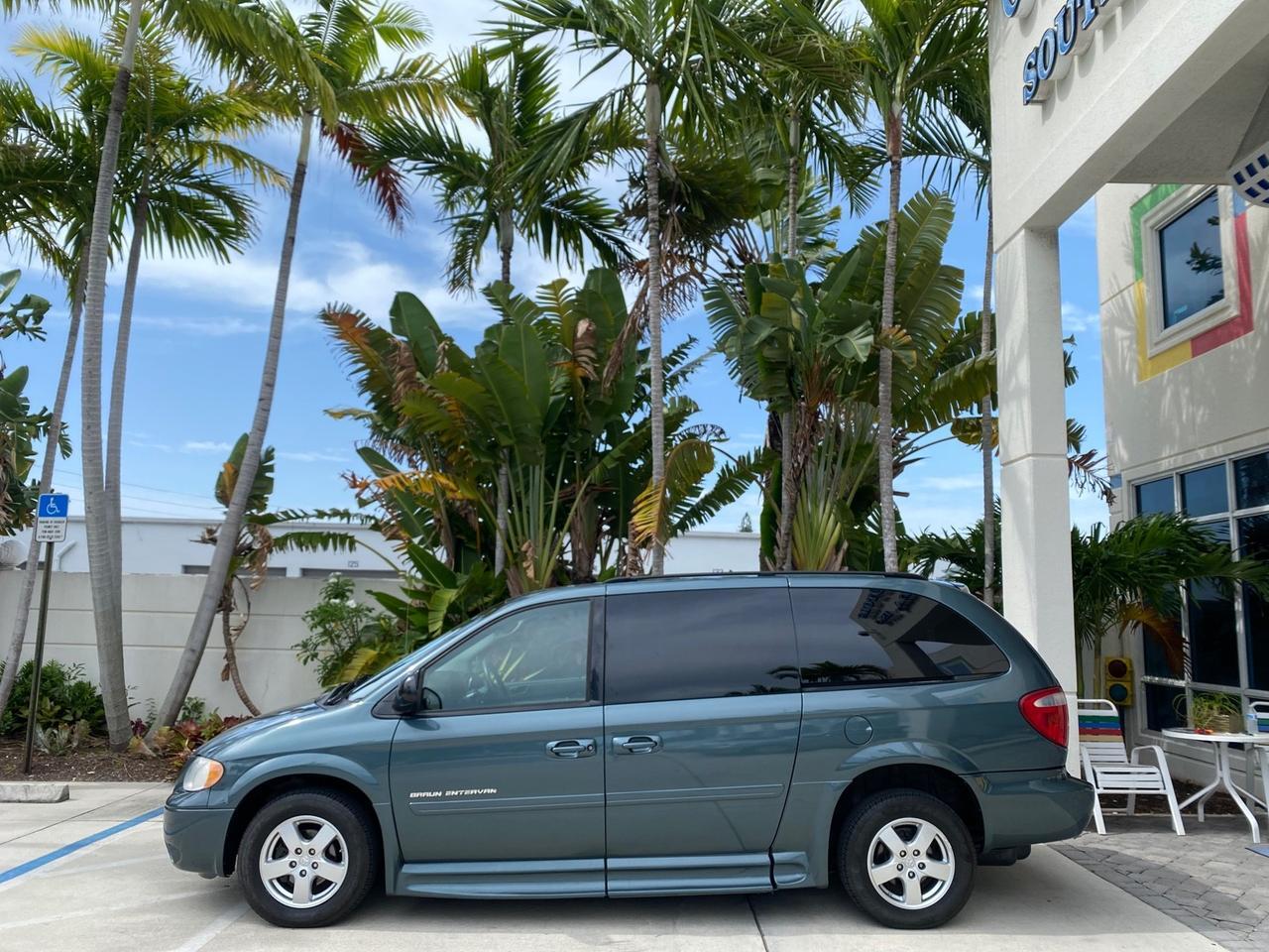 2007 Dodge Grand Caravan SXT Braun Entervan Pompano Beach FL