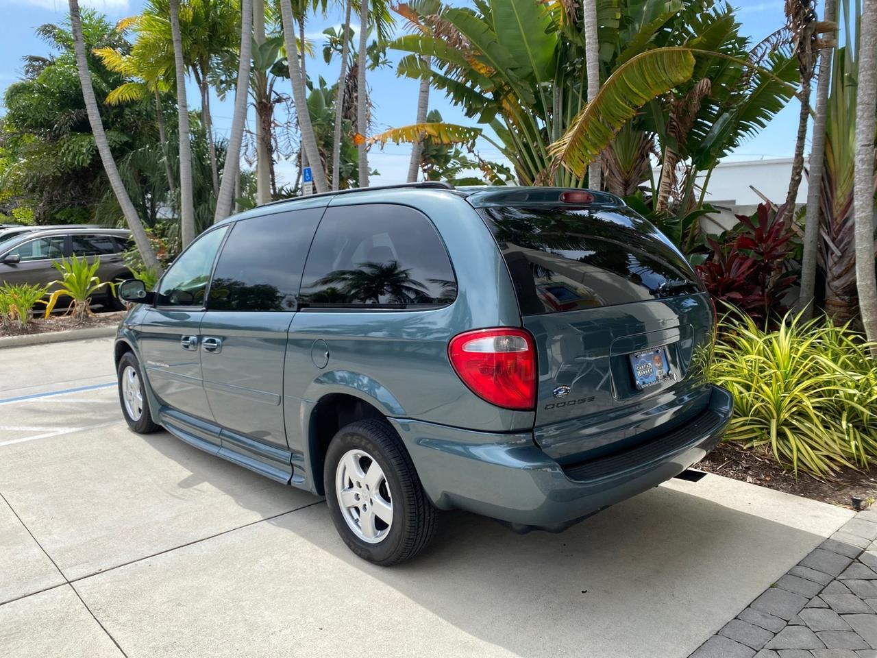 2007 Dodge Grand Caravan SXT Braun Entervan Pompano Beach FL