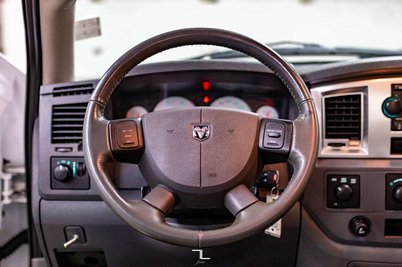 2007 Dodge Ram 3500 4x4 Quad Cab SLT Dually Deck Diesel Red Deer AB