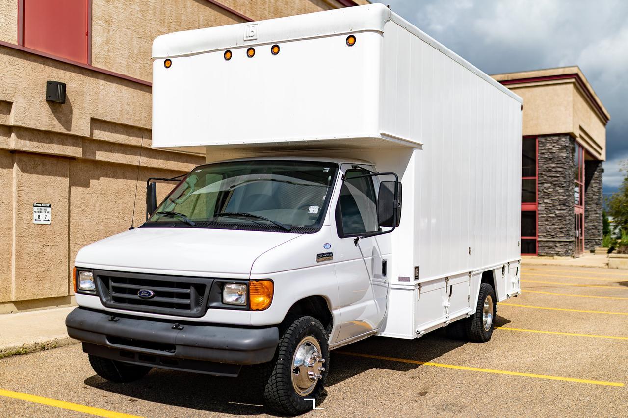 2007 Ford E-450 Cube Van Dually Red Deer AB