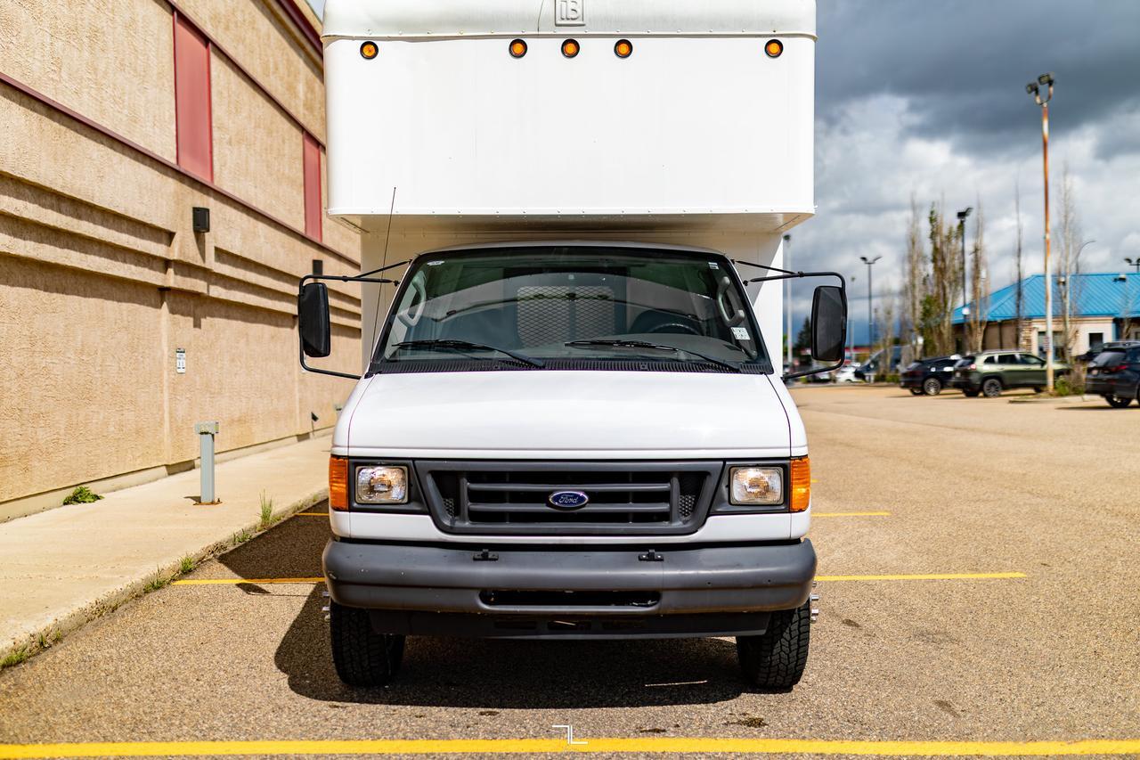 2007 Ford E-450 Cube Van Dually Red Deer AB