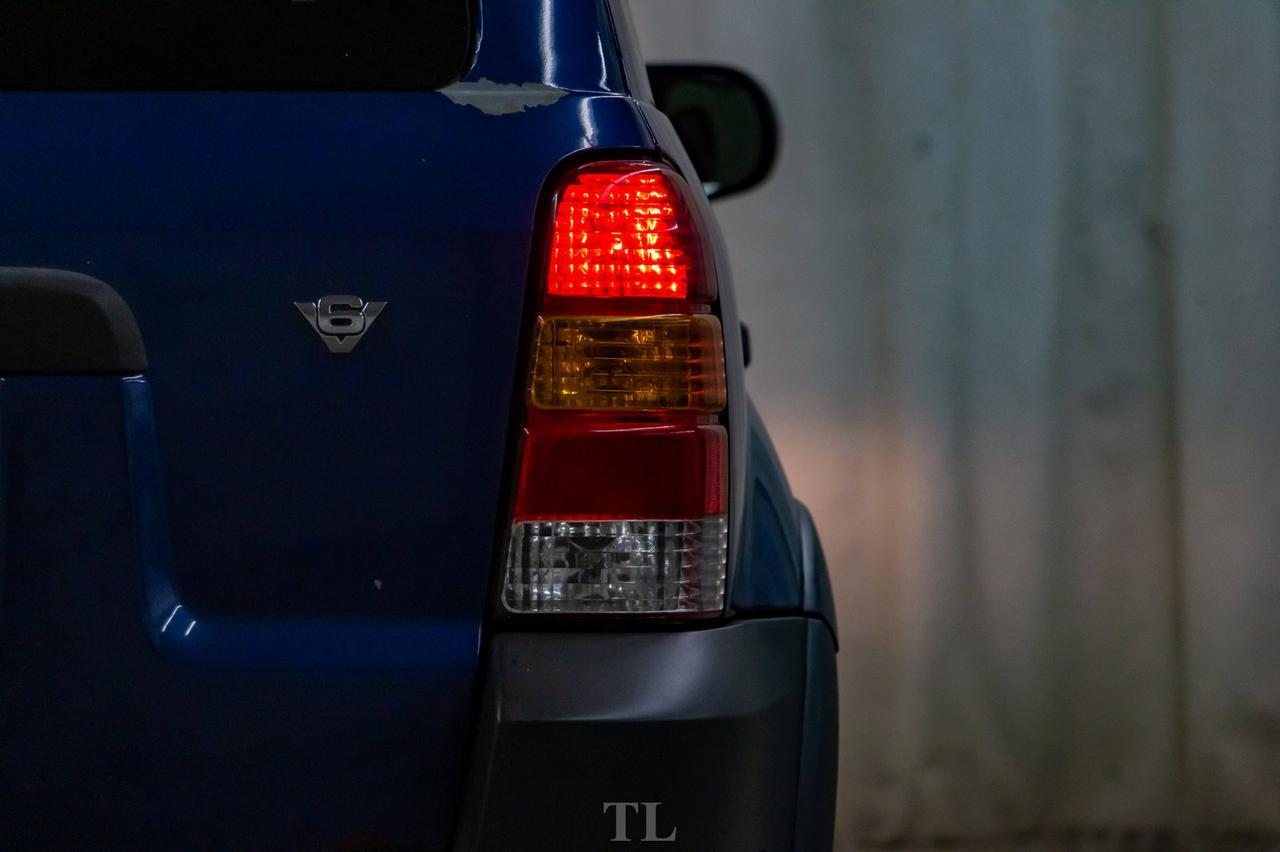 2007 Ford Escape AWD XLT Luxury Edition Leather Roof Red Deer AB