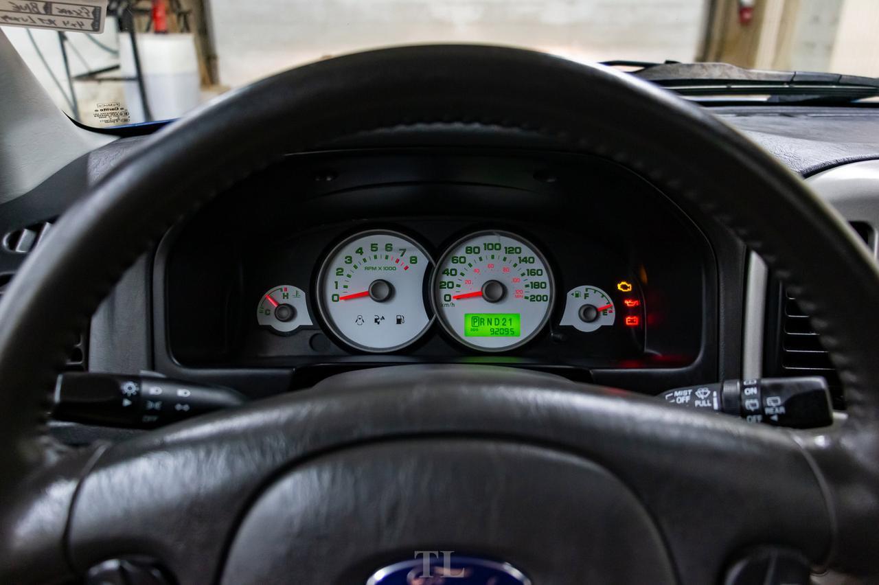 2007 Ford Escape AWD XLT Luxury Edition Leather Roof Red Deer AB