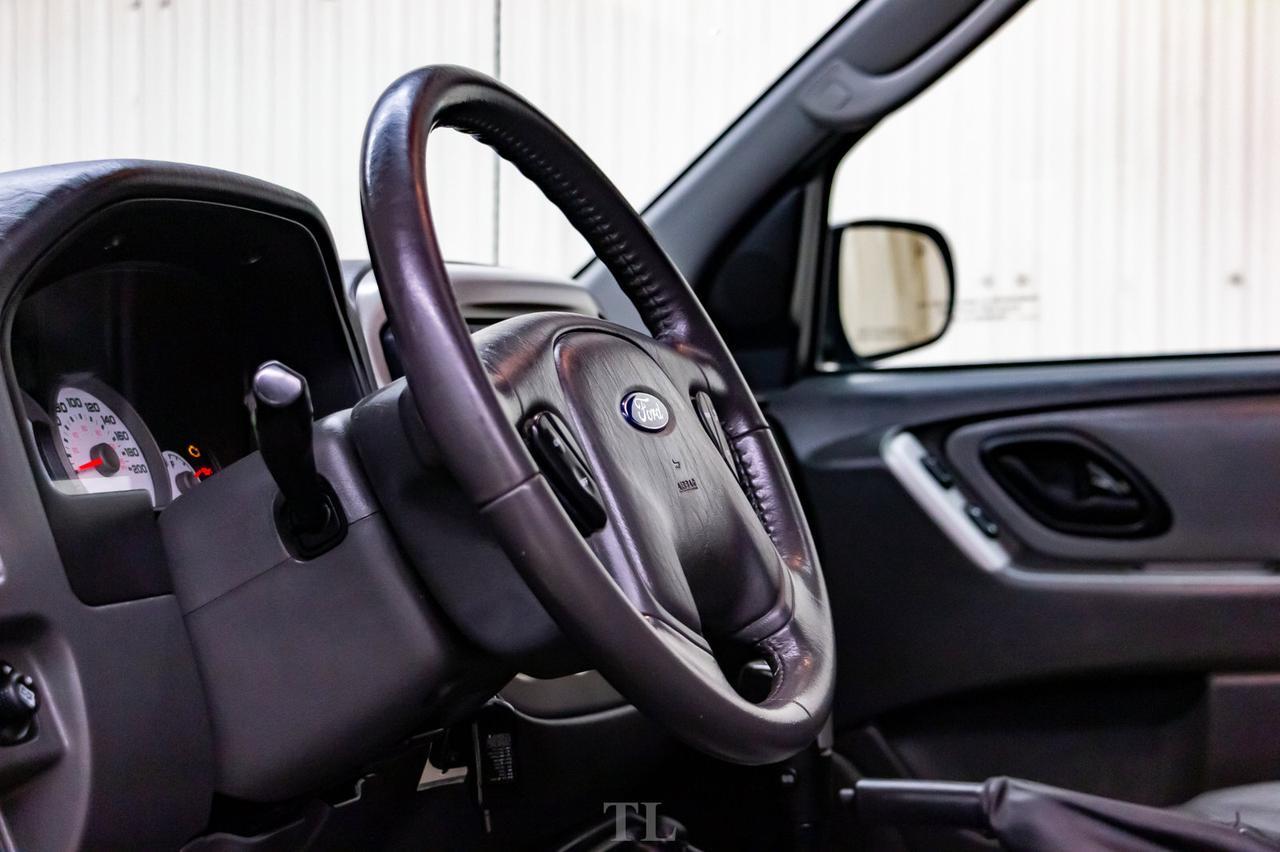 2007 Ford Escape AWD XLT Luxury Edition Leather Roof Red Deer AB