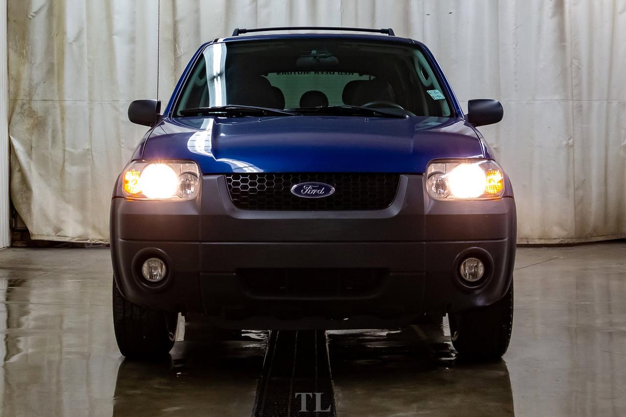 2007 Ford Escape AWD XLT Luxury Edition Leather Roof Red Deer AB