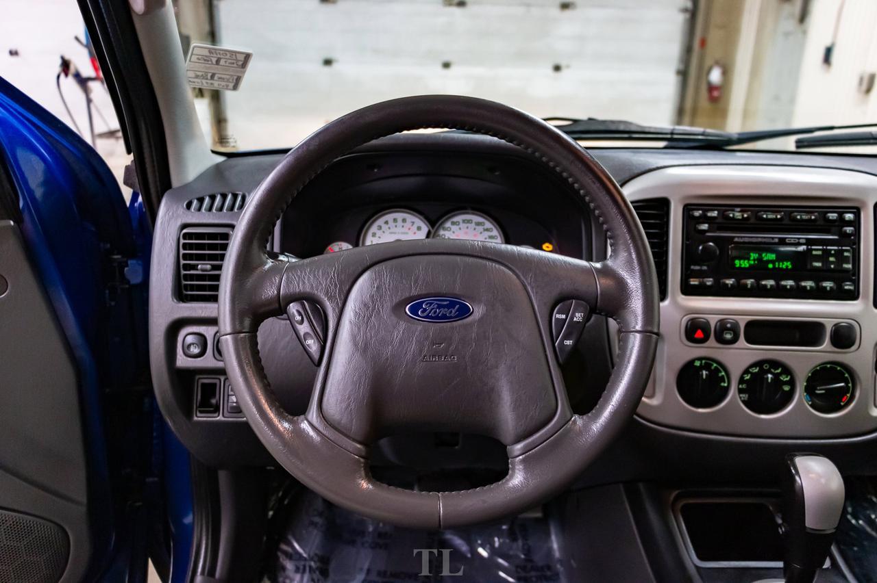 2007 Ford Escape AWD XLT Luxury Edition Leather Roof Red Deer AB