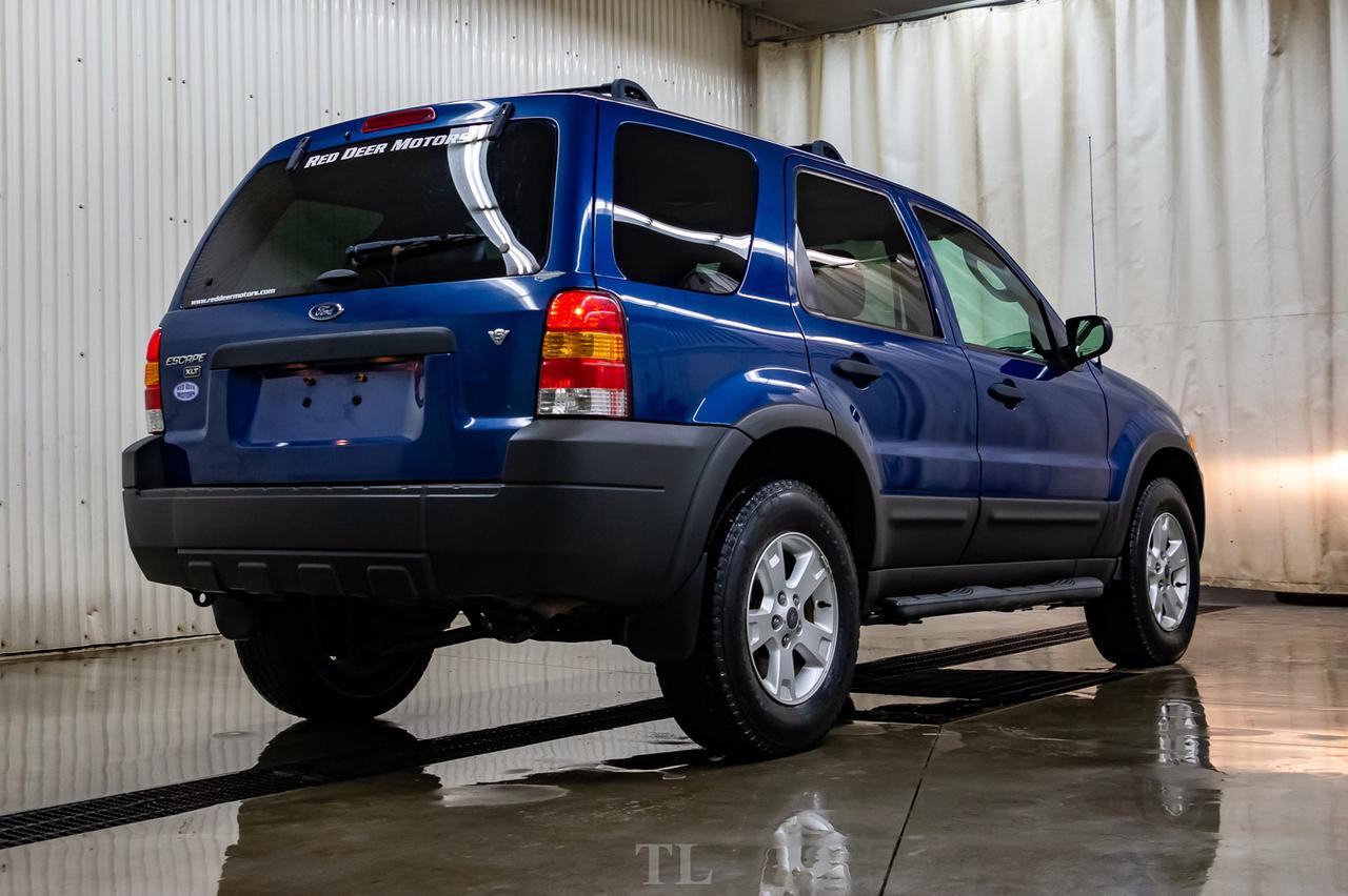 2007 Ford Escape AWD XLT Luxury Edition Leather Roof Red Deer AB