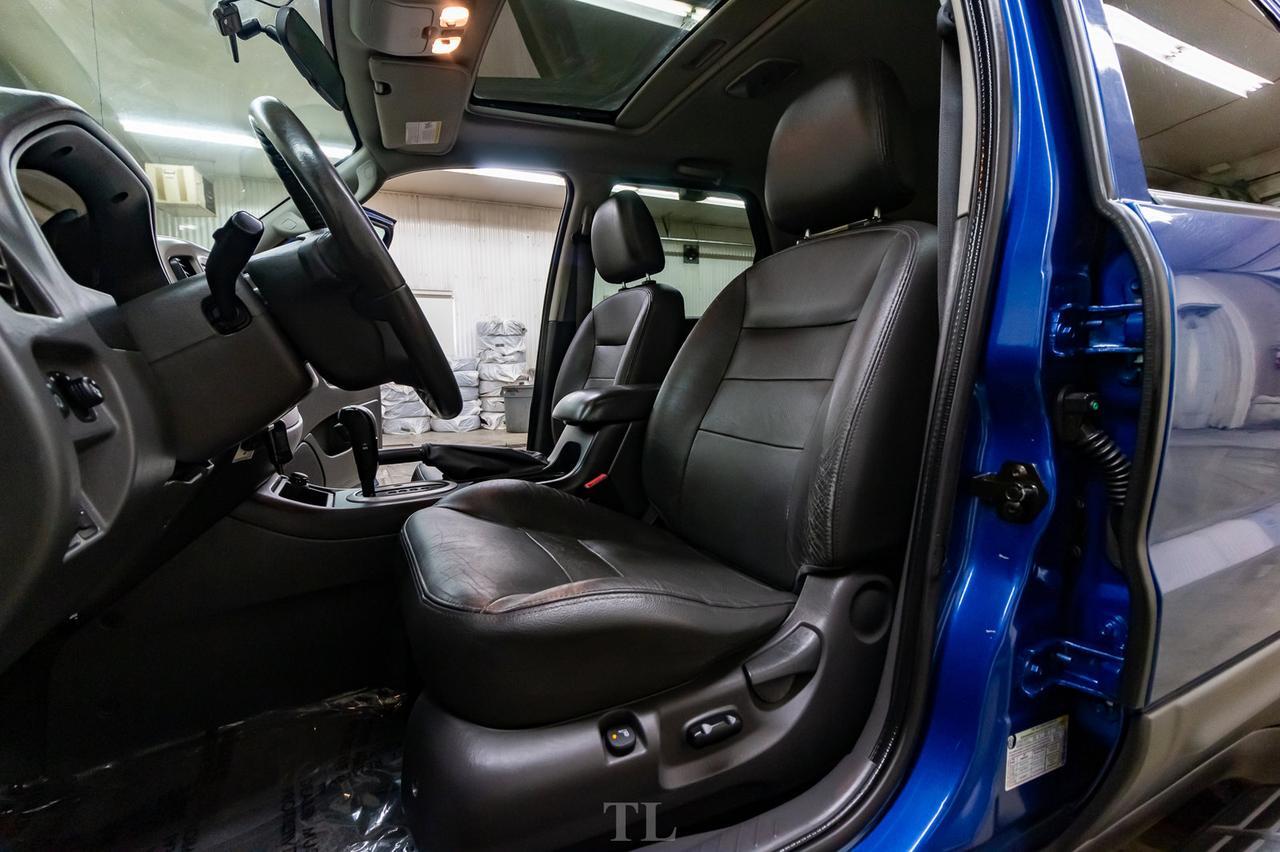 2007 Ford Escape AWD XLT Luxury Edition Leather Roof Red Deer AB