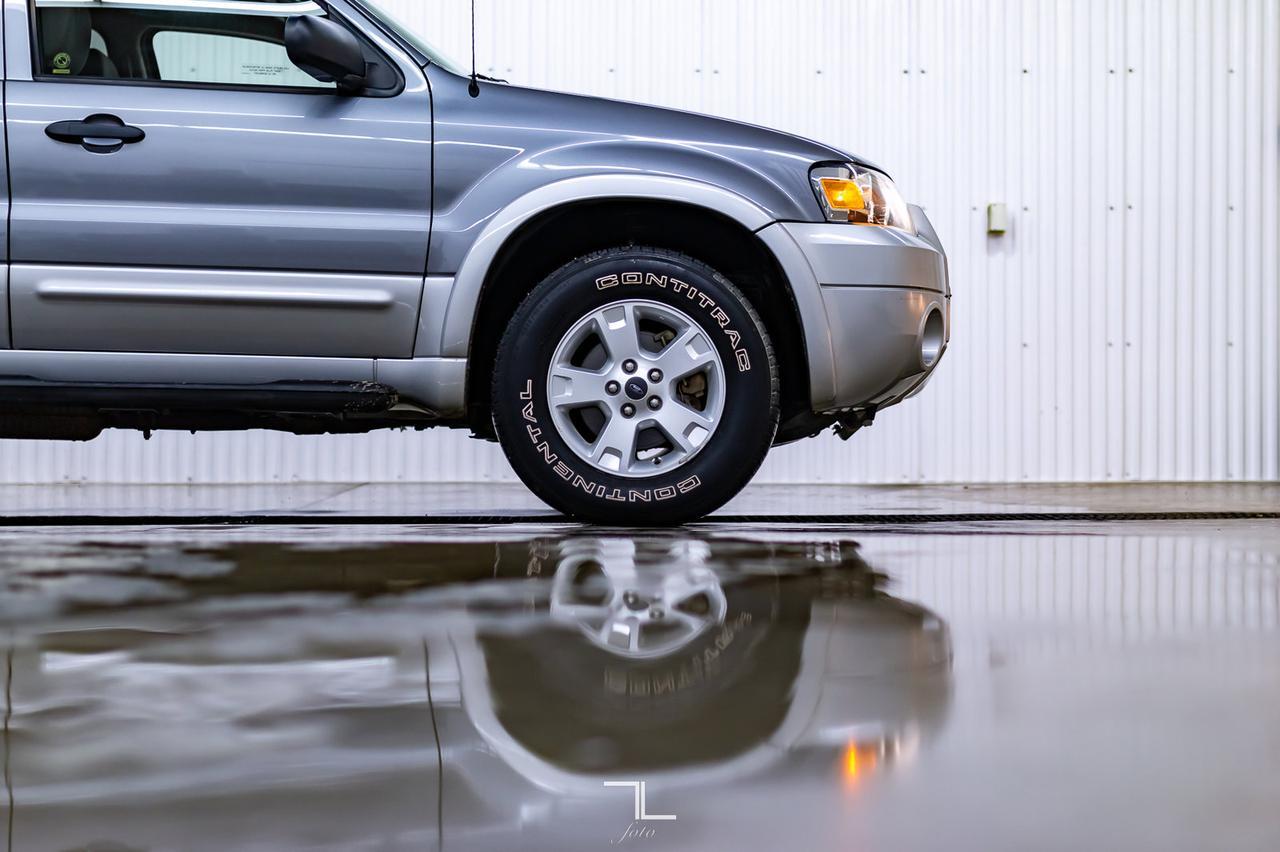 2007 Ford Escape AWD XLT Red Deer AB