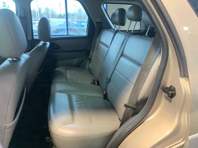 2007 Ford Escape Hybrid Sport Utility 4D Cincinnati OH