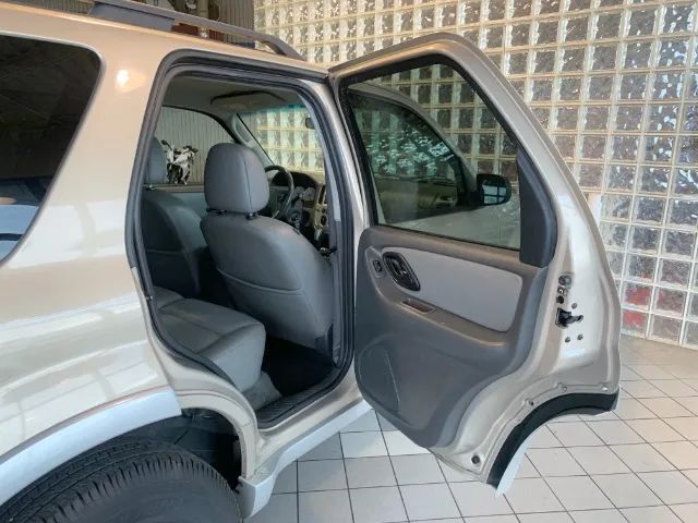 2007 Ford Escape Hybrid Sport Utility 4D Cincinnati OH