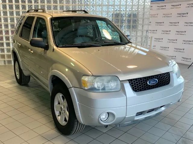 2007 Ford Escape Hybrid Sport Utility 4D Cincinnati OH