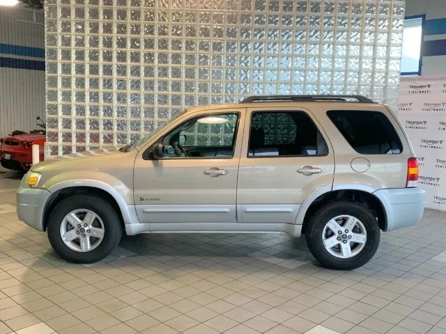 2007 Ford Escape Hybrid Sport Utility 4D Cincinnati OH
