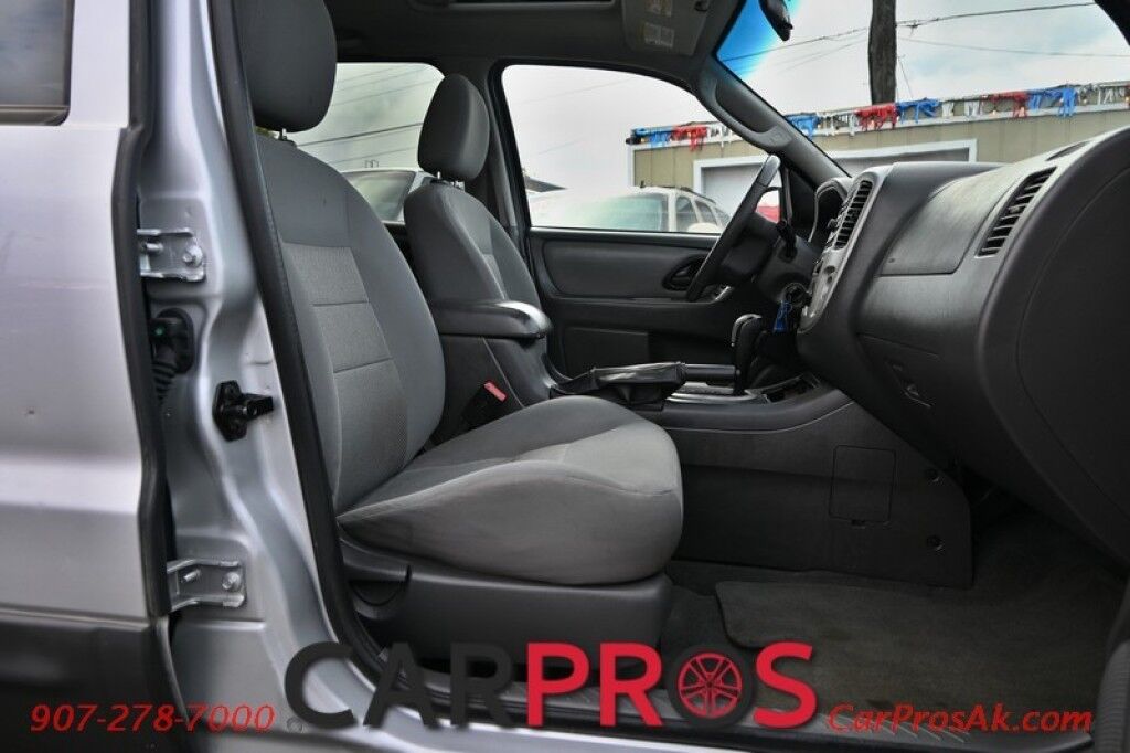 2007 Ford Escape XLT - 3.0L V6 - 4X4 - Power Windows & Locks - Fog Lights - Moonroof - Keyless Entry Anchorage AK