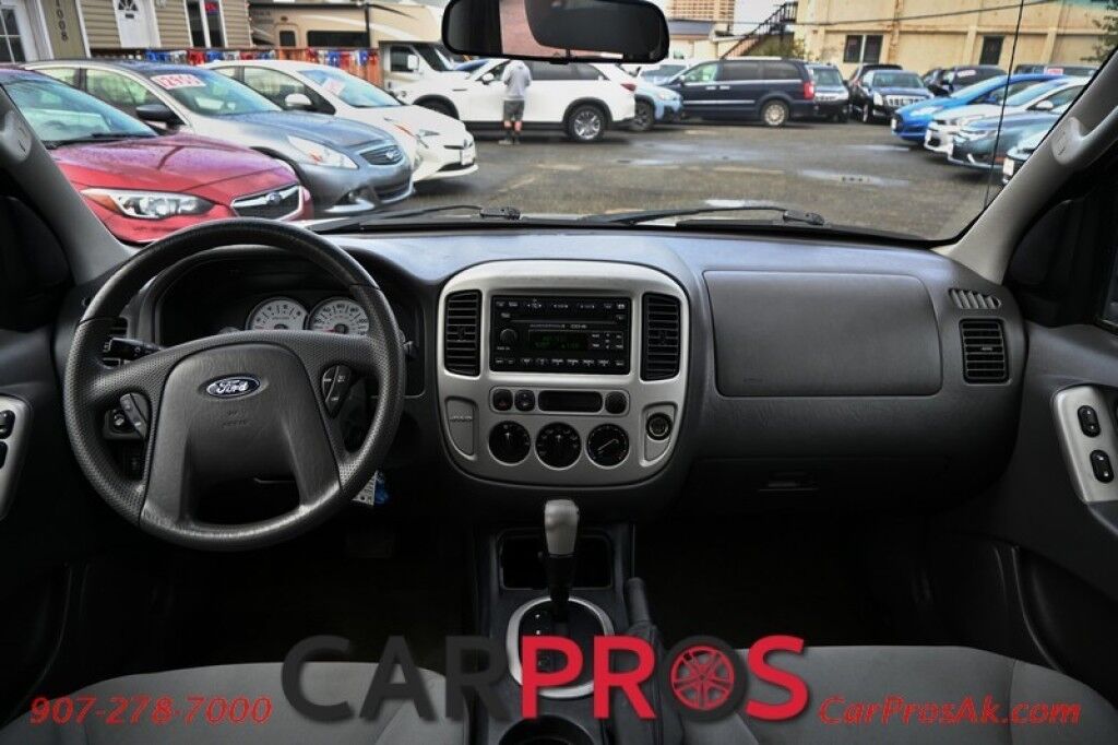 2007 Ford Escape XLT - 3.0L V6 - 4X4 - Power Windows & Locks - Fog Lights - Moonroof - Keyless Entry Anchorage AK