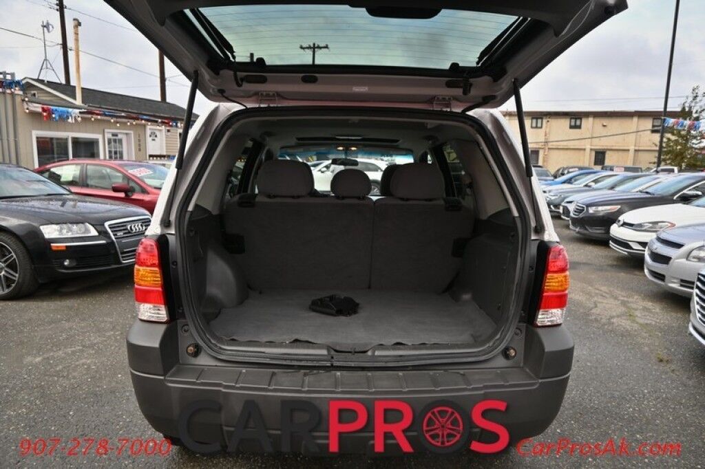 2007 Ford Escape XLT - 3.0L V6 - 4X4 - Power Windows & Locks - Fog Lights - Moonroof - Keyless Entry Anchorage AK