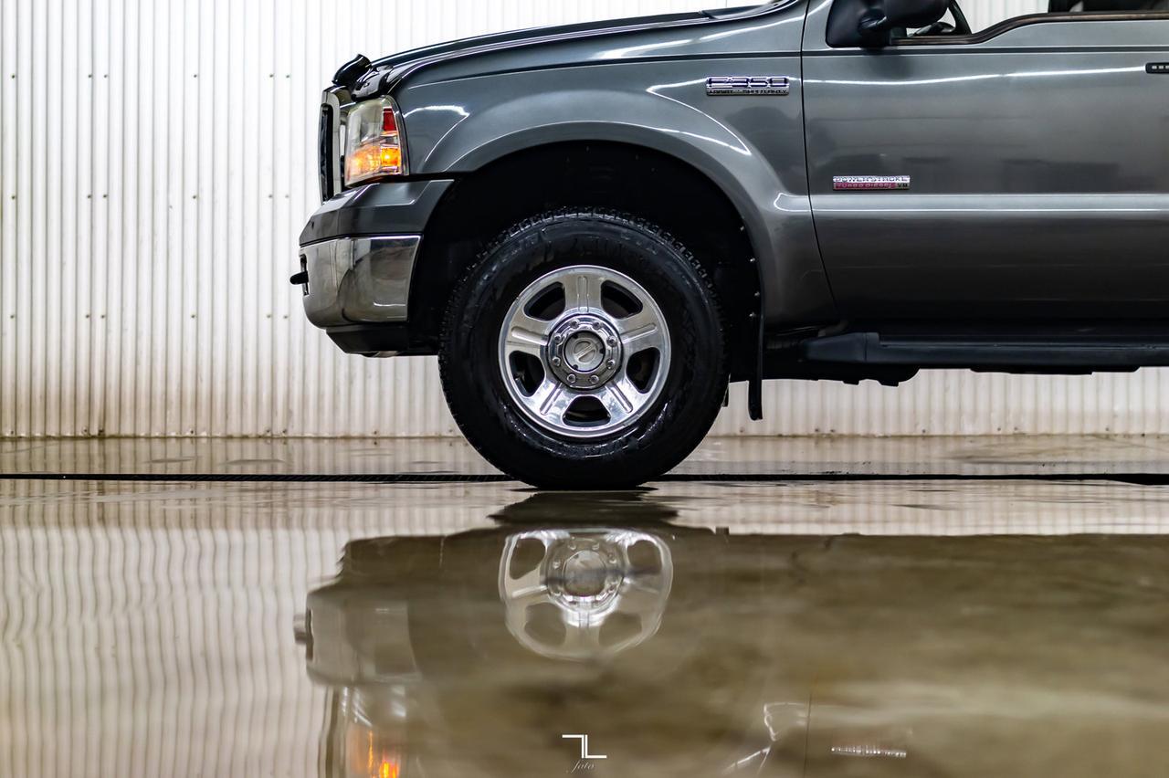 2007 Ford F-350 4x4 Super Cab Lariat FX4 Diesel Leather Red Deer AB