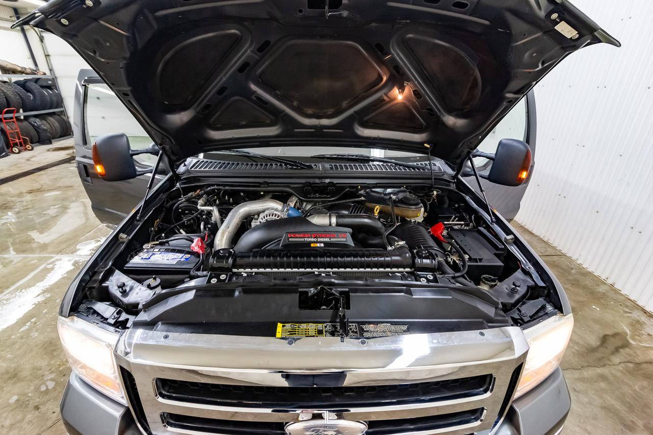 2007 Ford F-350 4x4 Super Cab Lariat FX4 Diesel Leather Red Deer AB