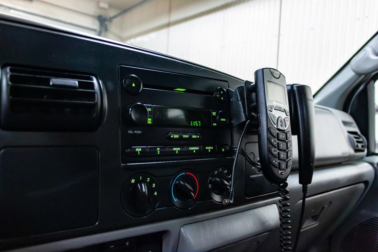 2007 Ford F-550 4x4 Reg Cab XLT Picker Diesel Manual Red Deer AB