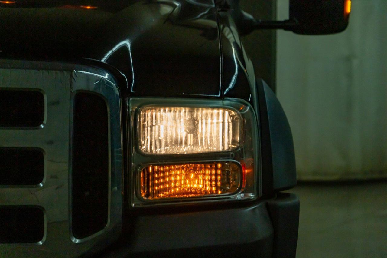 2007 Ford F-550 4x4 Reg Cab XLT Picker Diesel Manual Red Deer AB