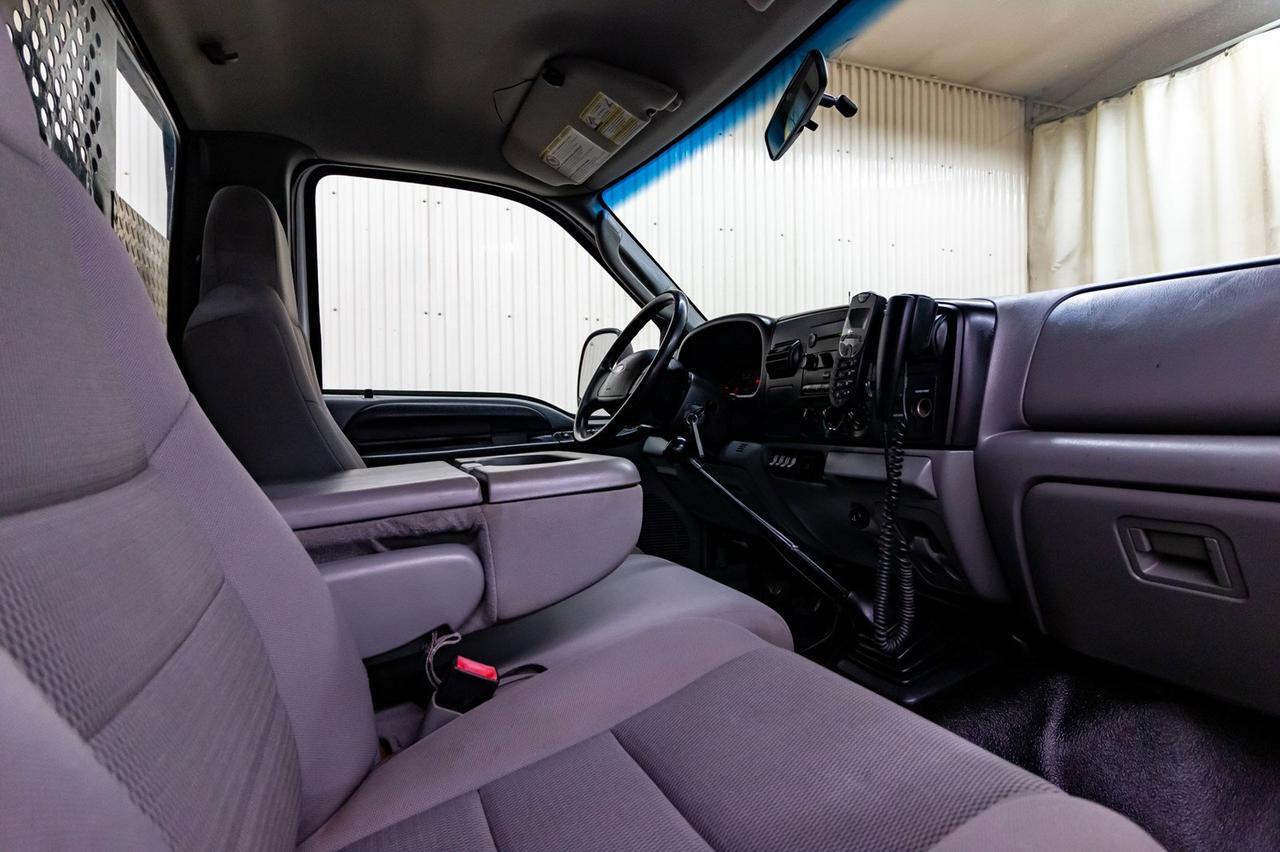 2007 Ford F-550 4x4 Reg Cab XLT Picker Diesel Manual Red Deer AB