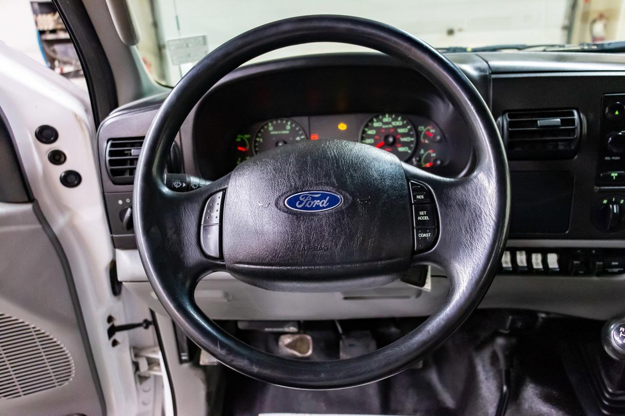 2007 Ford F-550 4x4 Reg Cab XLT Picker Diesel Manual Red Deer AB