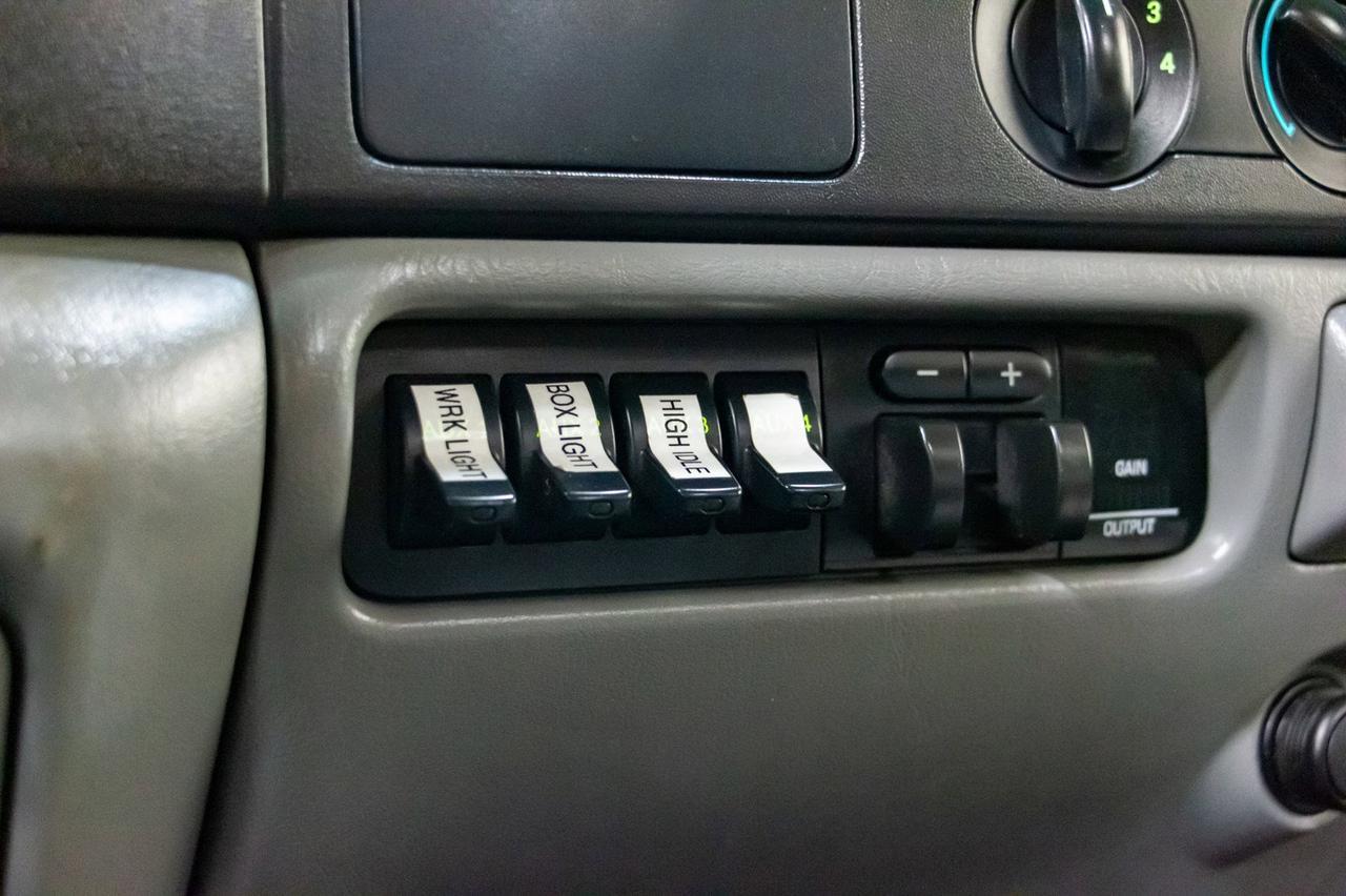 2007 Ford F-550 4x4 Reg Cab XLT Picker Diesel Manual Red Deer AB