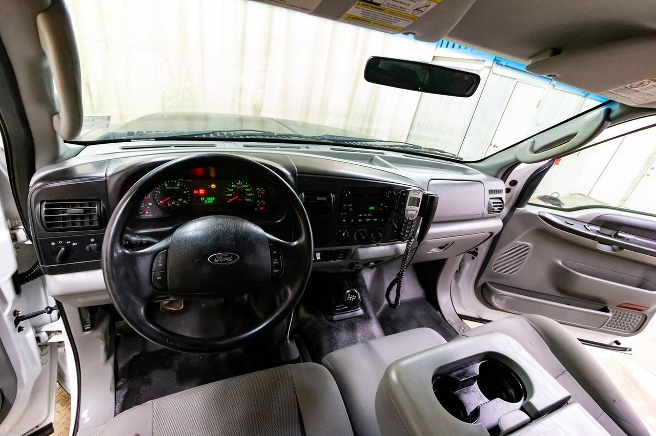 2007 Ford F-550 4x4 Reg Cab XLT Picker Diesel Manual Red Deer AB