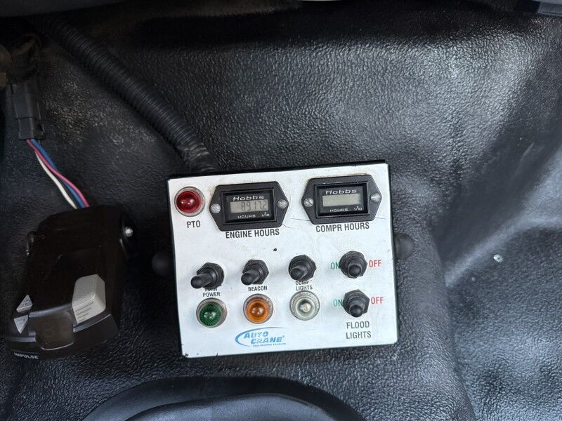 2007 Ford F-750 Utility w/ 84068H Auto Crane Collinsville OK