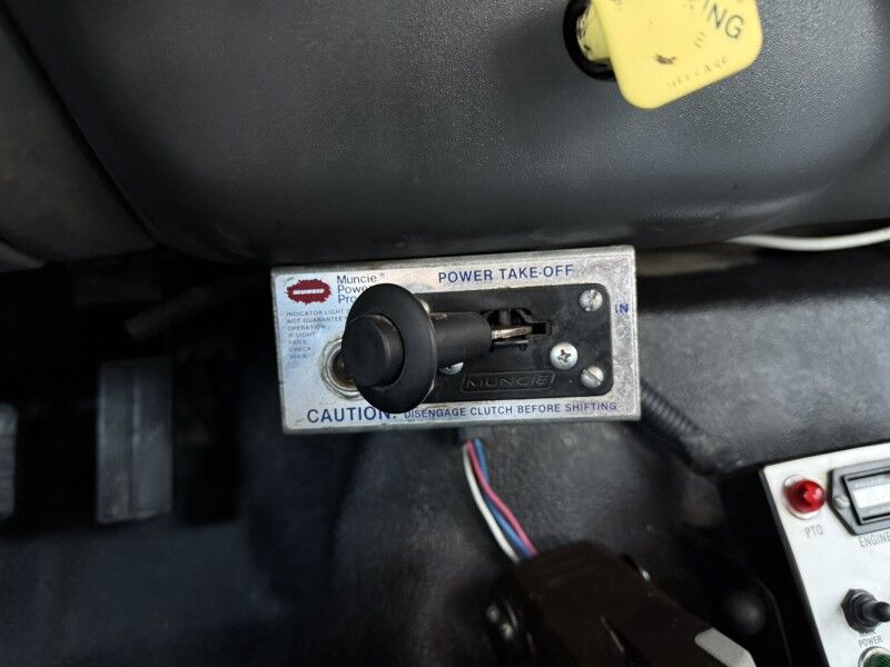 2007 Ford F-750 Utility w/ 84068H Auto Crane Collinsville OK