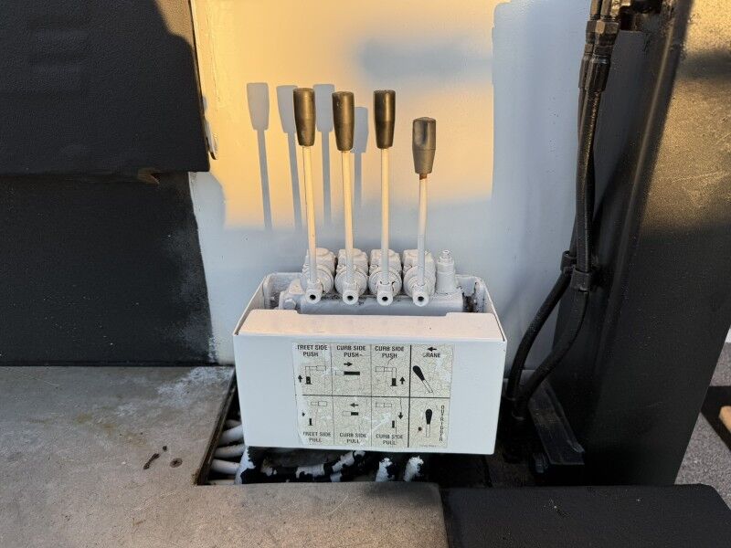 2007 Ford F-750 Utility w/ 84068H Auto Crane Collinsville OK