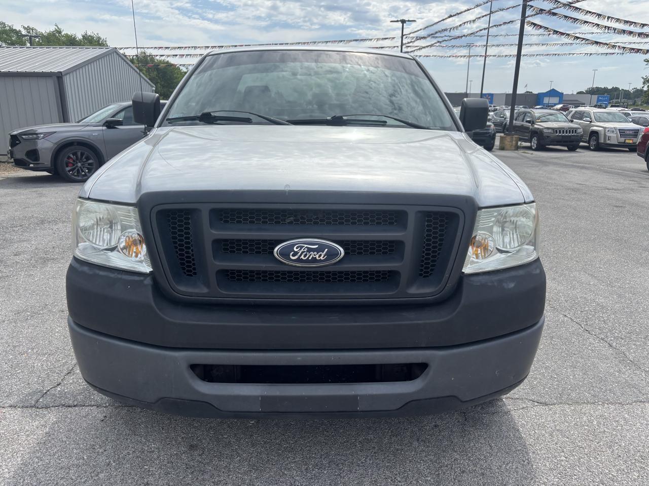 2007 Ford F150 Regular Cab XLT Pickup 2D 6 1/2 ft