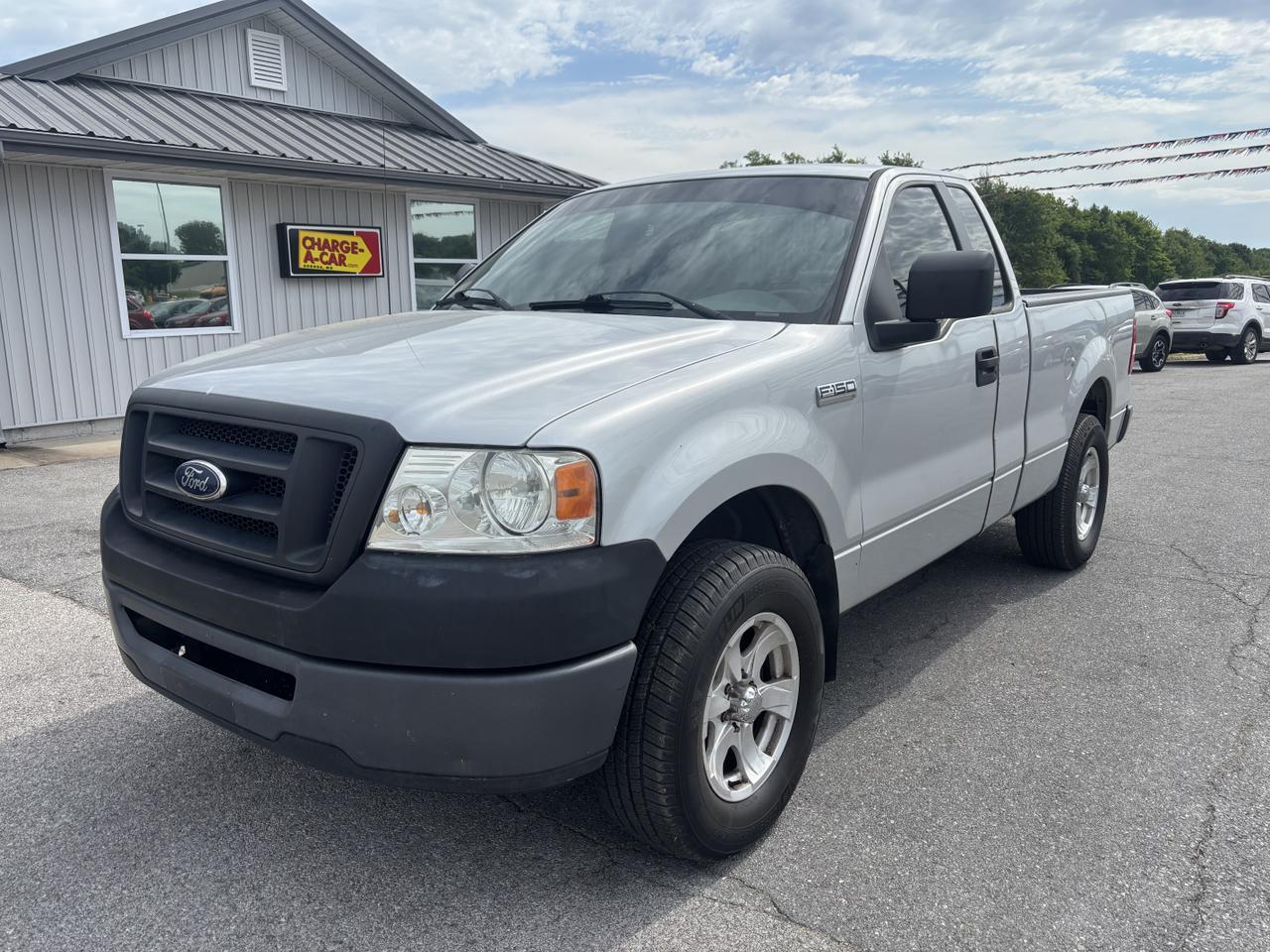 2007 Ford F150 Regular Cab XLT Pickup 2D 6 1/2 ft