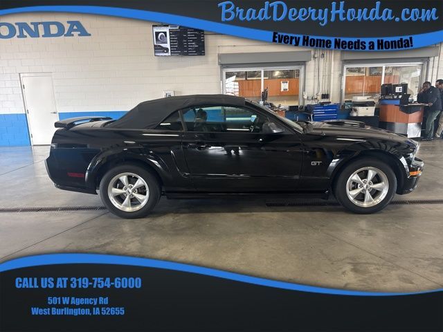 2007 Ford Mustang GT Deluxe