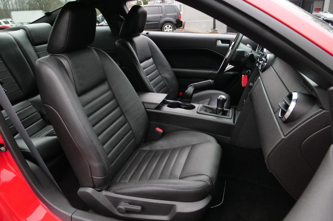 2007 Ford Mustang GT Premium / Manual / 4.6L V8 / Heated Seats! Lincolnton NC