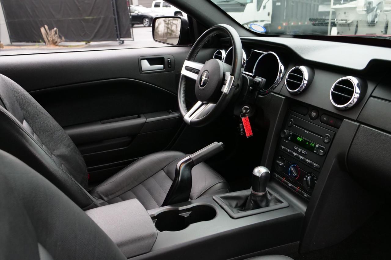 2007 Ford Mustang GT Premium / Manual / 4.6L V8 / Heated Seats! Lincolnton NC