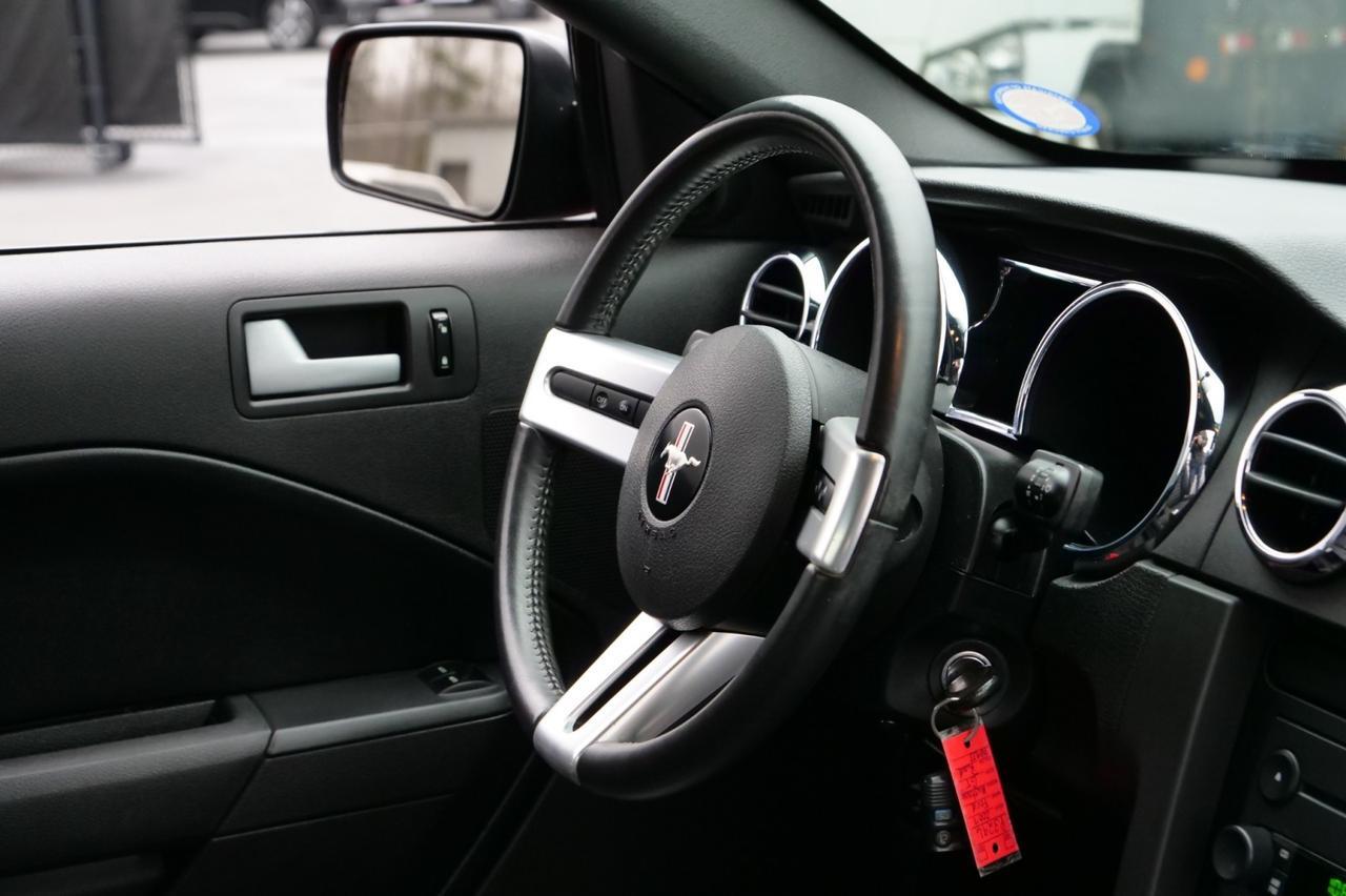 2007 Ford Mustang GT Premium / Manual / 4.6L V8 / Heated Seats! Lincolnton NC