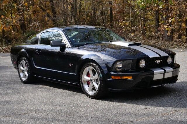 2007 Ford Mustang GT Premium / Manual / 4.6L V8 / LOW MILES! High Point NC