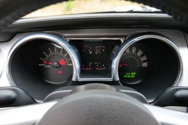 2007 Ford Mustang GT Premium / Manual / 4.6L V8 / LOW MILES! High Point NC