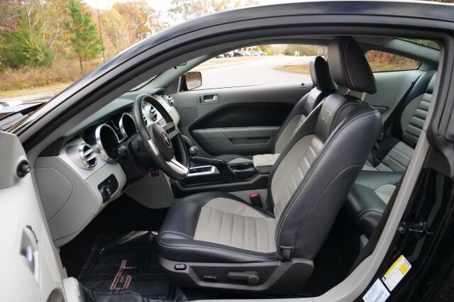 2007 Ford Mustang GT Premium / Manual / 4.6L V8 / LOW MILES! High Point NC