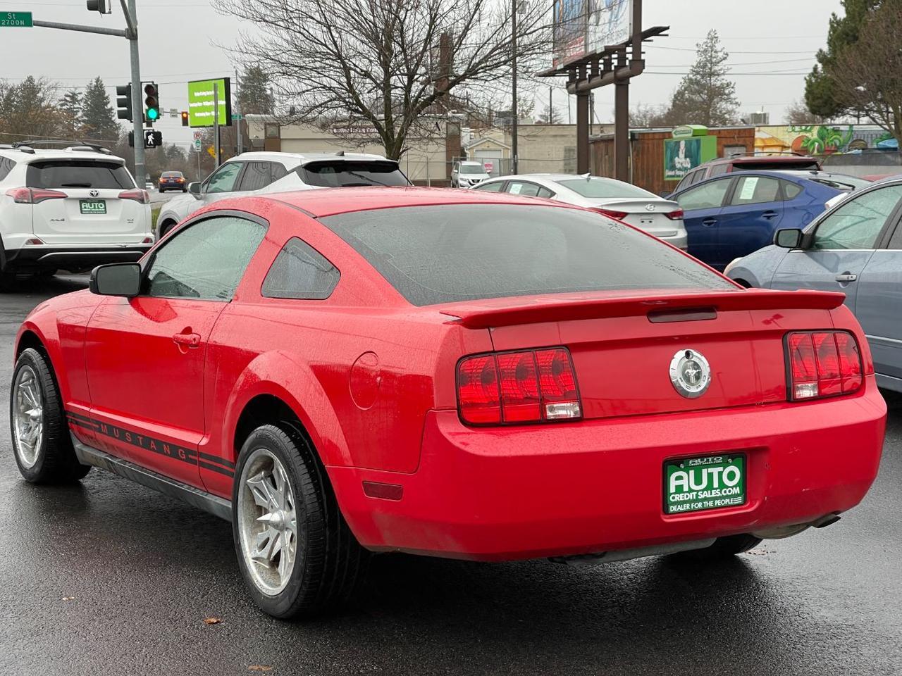 2007 Ford Mustang V6 Deluxe Coupe